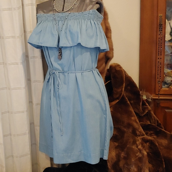 LOFT Dresses & Skirts - Loft Boho Sexy Strapless Shoulder Dress